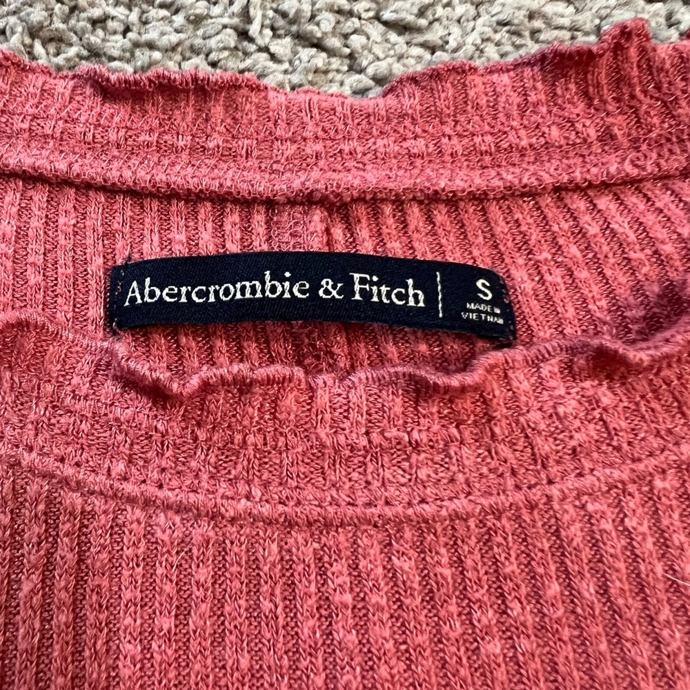 A&F Women's Ribbed Pink Top - Picture 2 of 2